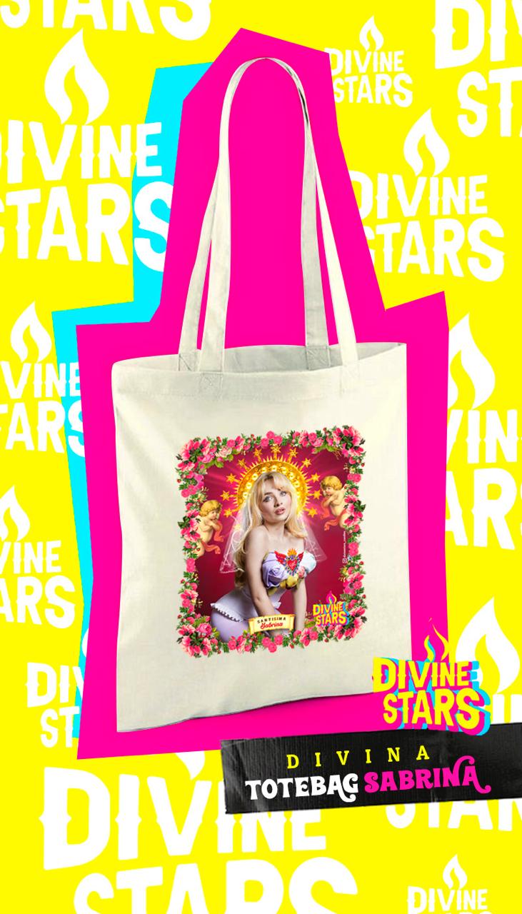Tote bag en color beige de Divine Stars con diseño de Sabrina Carpenter